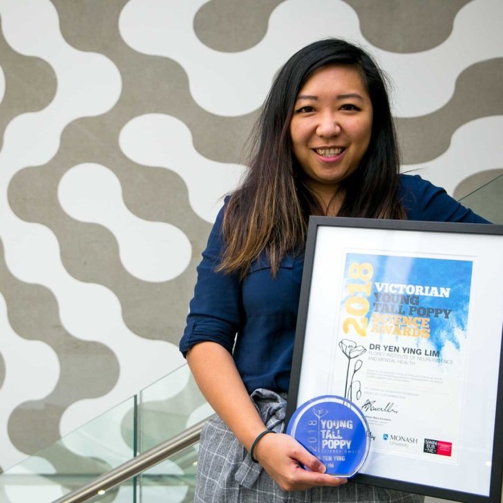 Dr Yen Ying Lim with her Tall Poppy Award