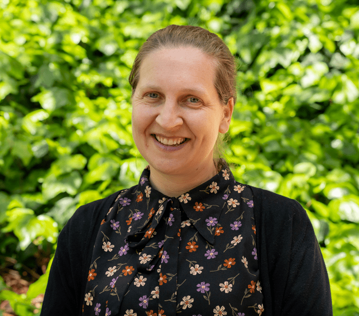 Dr Bryony McNeil