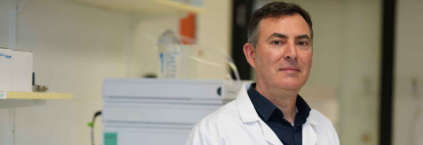 Gawain McColl in lab